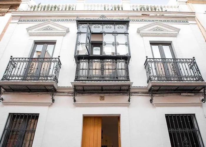 Monkeys Luxury Triana House