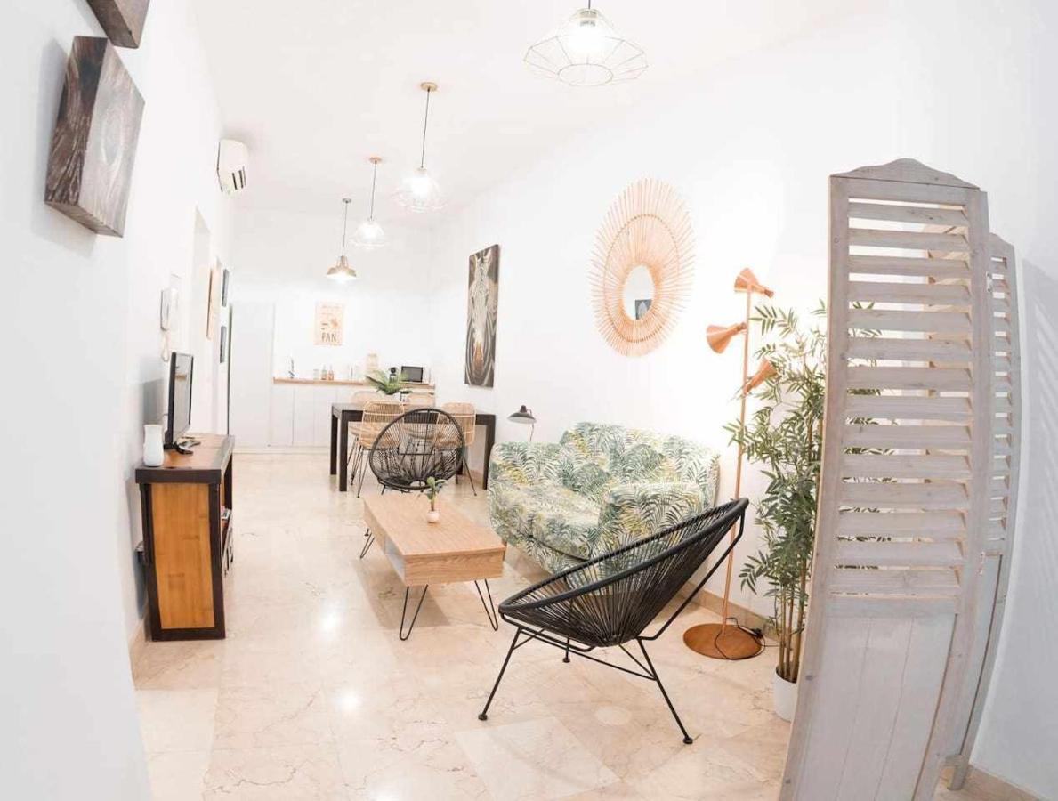 Monkeys Luxury Triana House *